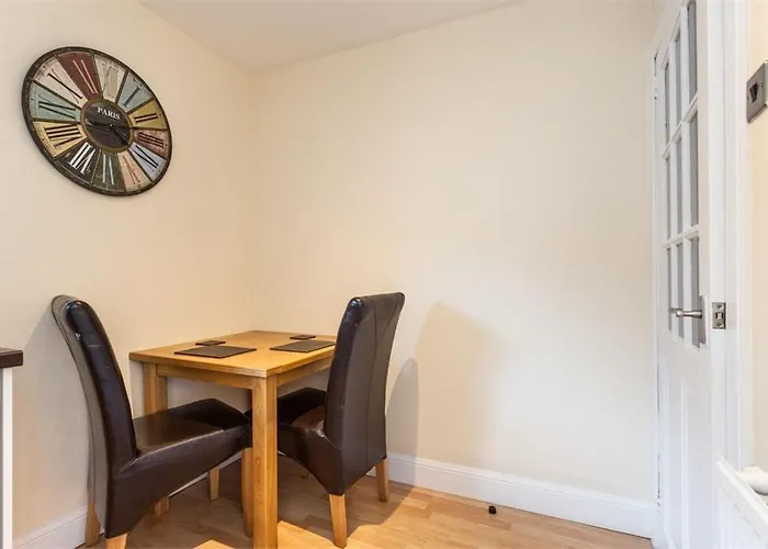 Chapel Street 42B First Floor 1-Bedroom Apartment, Aberdeen City Center