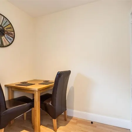 Chapel Street 42B First Floor 1-Bedroom Apartment, Aberdeen City Center Экстерьер фото